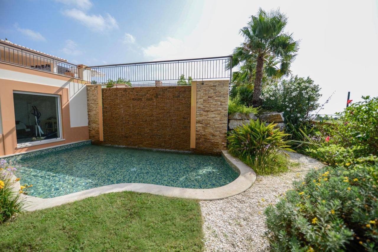 Willa Ria Alvor Luxurious Golfview Lagos